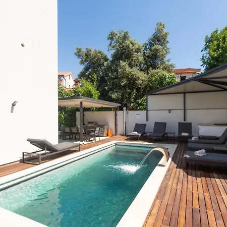 Golfista In Pula For 10 Persons With Whirlpool, Mini Golf, Sea View & Only 200 M From Vila
