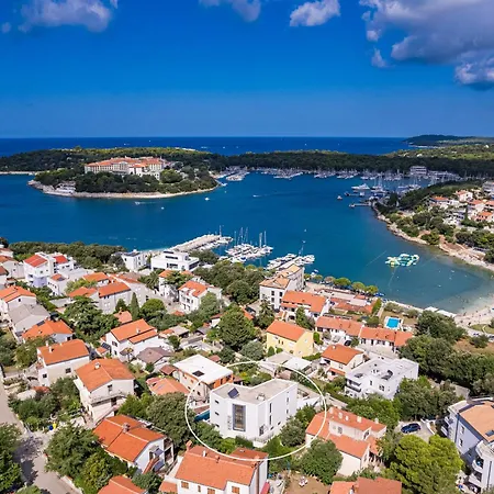 Golfista In Pula For 10 Persons With Whirlpool, Mini Golf, Sea View & Only 200 M From Βίλα *
