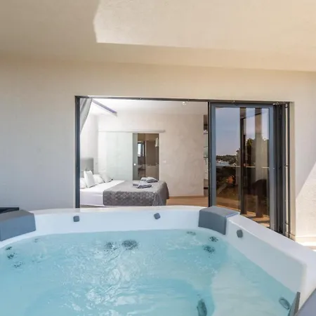 Golfista In Pula For 10 Persons With Whirlpool, Mini Golf, Sea View & Only 200 M From Vila