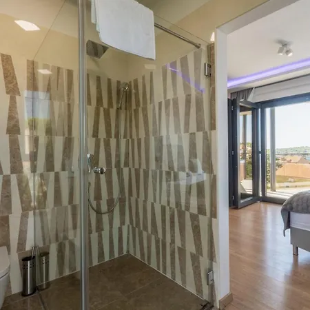 Golfista In Pula For 10 Persons With Whirlpool, Mini Golf, Sea View & Only 200 M From Βίλα