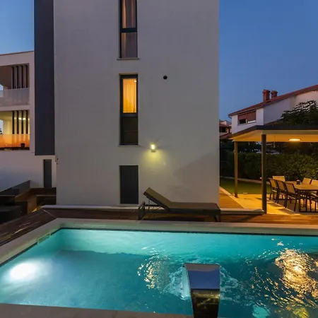Golfista In Pula For 10 Persons With Whirlpool, Mini Golf, Sea View & Only 200 M From *