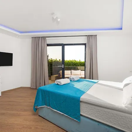 Golfista In Pula For 10 Persons With Whirlpool, Mini Golf, Sea View & Only 200 M From Pjescana Uvala